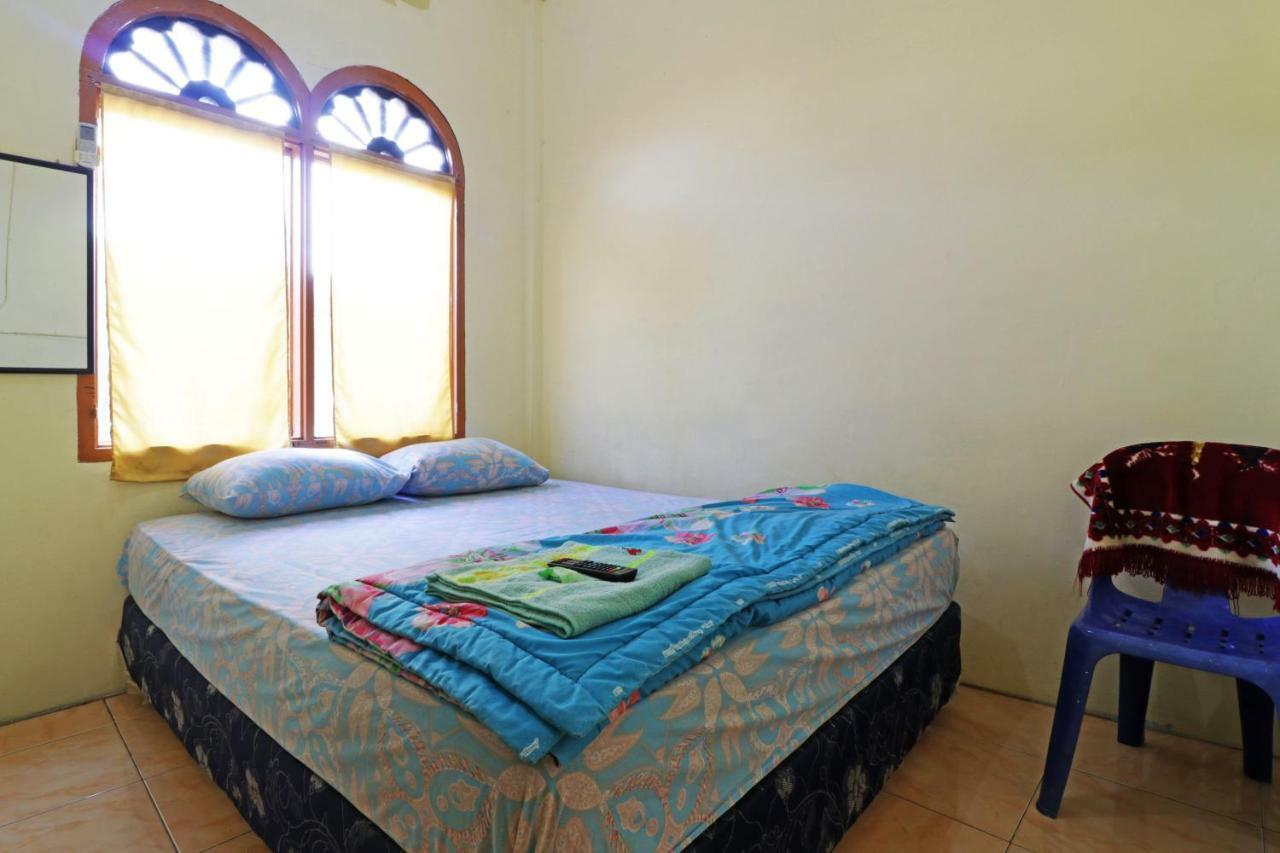 Wisma Yuli Syariah Hotel Medan Ngoại thất bức ảnh