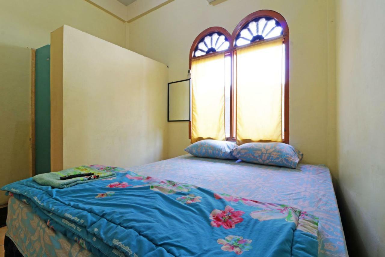 Wisma Yuli Syariah Hotel Medan Ngoại thất bức ảnh